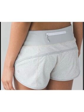 Women's Lululemon Speed Up Shorts 2.5”Grey White Patterned, Sz 6,